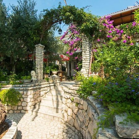 Apartments Picolo Paradiso Miljenko Debelic Barbat na Rabu Εξωτερικό φωτογραφία
