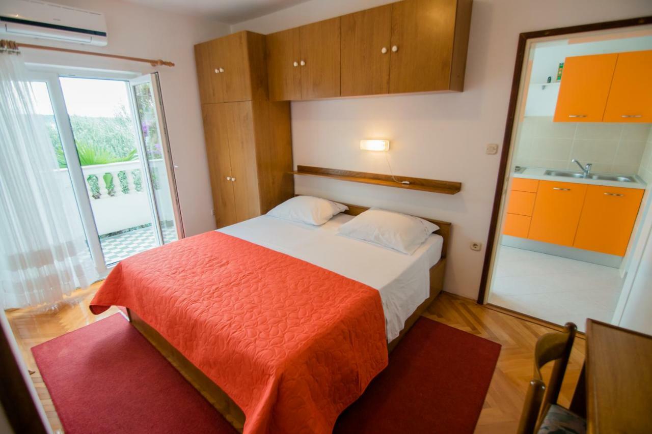 Apartments Picolo Paradiso Miljenko Debelic Barbat na Rabu Εξωτερικό φωτογραφία